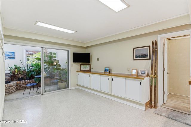 305 River Drive, Southport, NC 28461