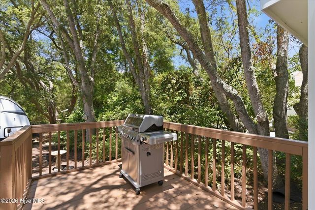 305 River Drive, Southport, NC 28461