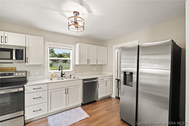 345 Oriole Drive, Charlestown, IN 47111