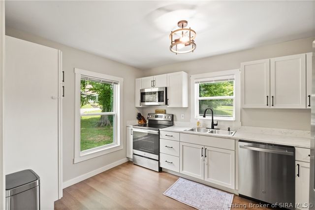 345 Oriole Drive, Charlestown, IN 47111