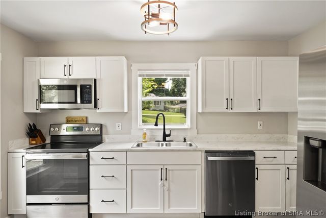 345 Oriole Drive, Charlestown, IN 47111