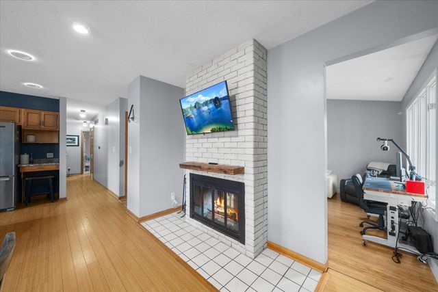 750 Forest Park Drive, Dixon, IL 61021