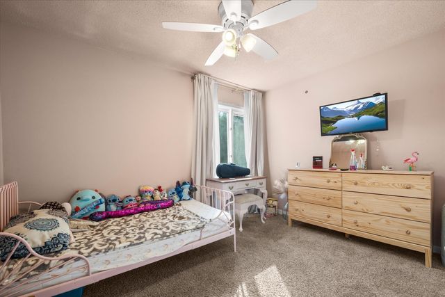 750 Forest Park Drive, Dixon, IL 61021