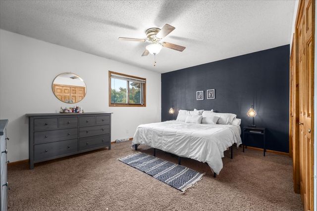 750 Forest Park Drive, Dixon, IL 61021