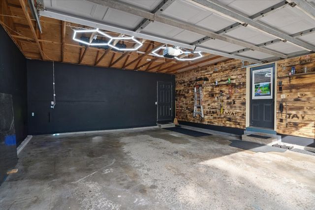 750 Forest Park Drive, Dixon, IL 61021