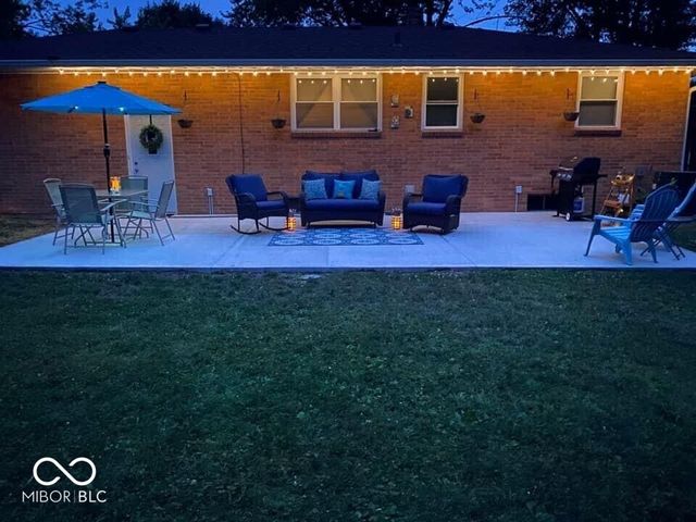 902 South Street, Shirley, IN 47384