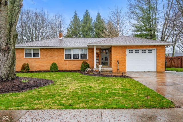 902 South Street, Shirley, IN 47384