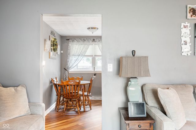 902 South Street, Shirley, IN 47384