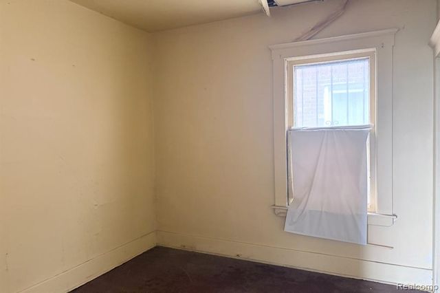 10132 Traverse Street, Detroit, MI 48213