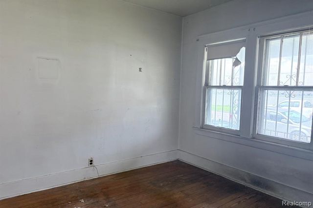 10132 Traverse Street, Detroit, MI 48213