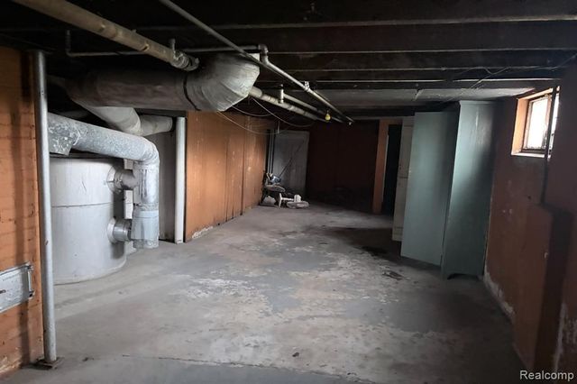 10132 Traverse Street, Detroit, MI 48213