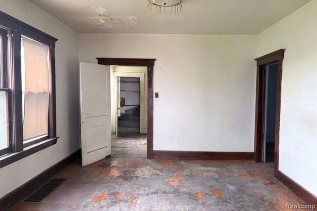 10132 Traverse Street, Detroit, MI 48213
