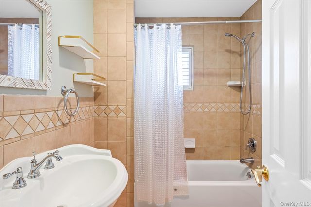 51 Plainedge Drive, Bethpage, NY 11714