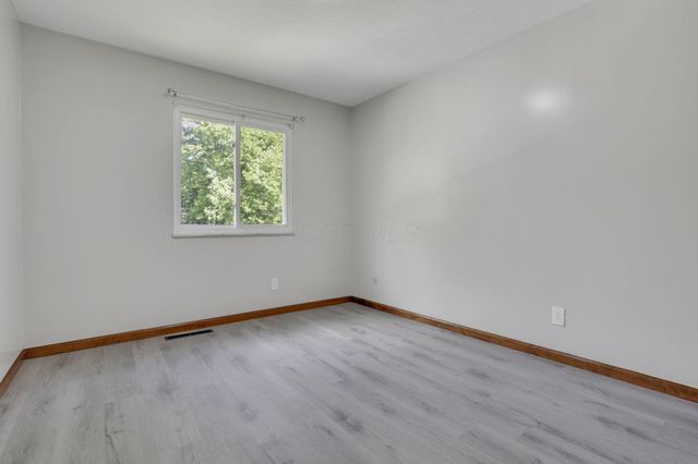 1588 Fall Brook Road, Columbus, OH 43223