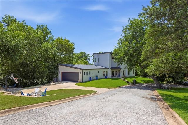 3751 Stoney Creek Court, Fort Worth, TX 76116