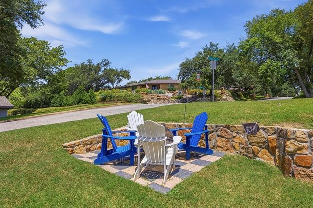 3751 Stoney Creek Court, Fort Worth, TX 76116