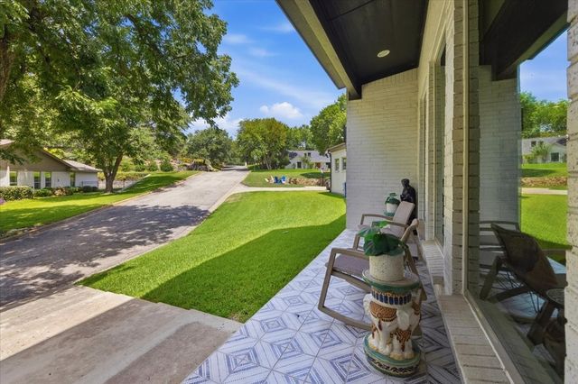 3751 Stoney Creek Court, Fort Worth, TX 76116
