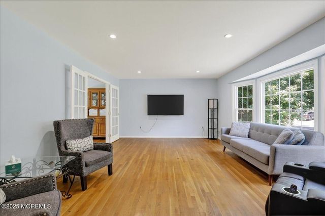 3 Amanda Court, East Brunswick, NJ 08816