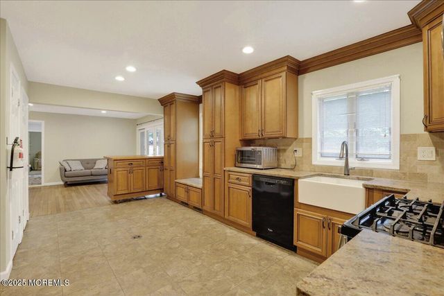 3 Amanda Court, East Brunswick, NJ 08816