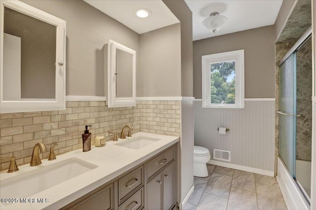 3 Amanda Court, East Brunswick, NJ 08816