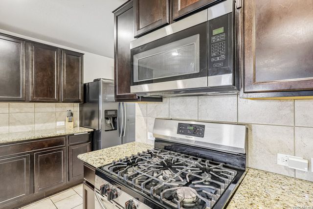 12335 ERSTEIN VLY, Selma, TX 78154