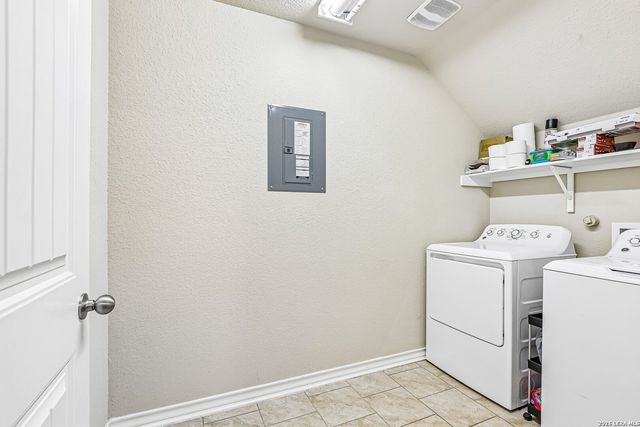 12335 ERSTEIN VLY, Selma, TX 78154