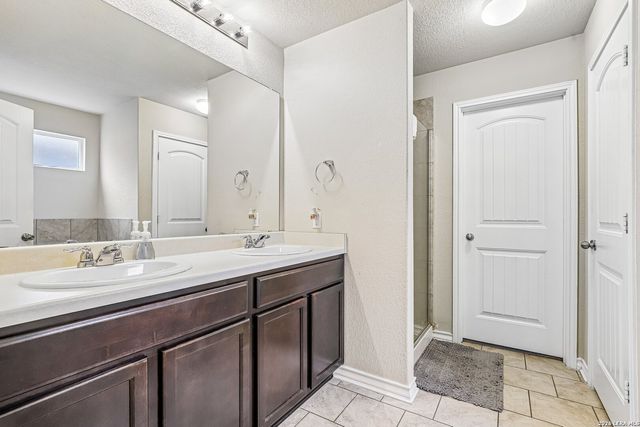 12335 ERSTEIN VLY, Selma, TX 78154