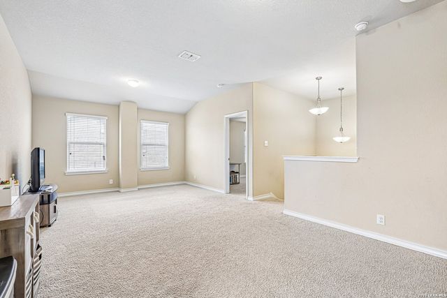 12335 ERSTEIN VLY, Selma, TX 78154