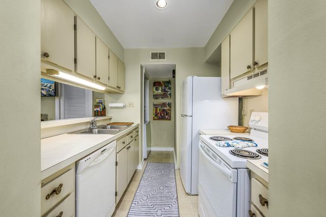 9661 Shore Dr. Bldg2 A6, Myrtle Beach, SC 29572