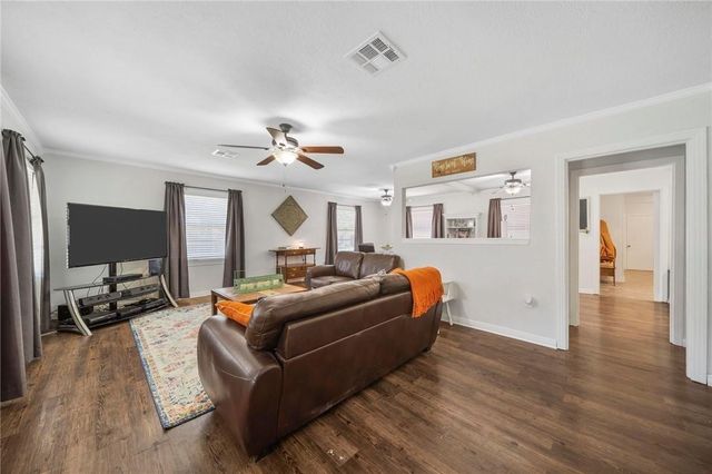 101 Easy Street, Valley Mills, TX 76689