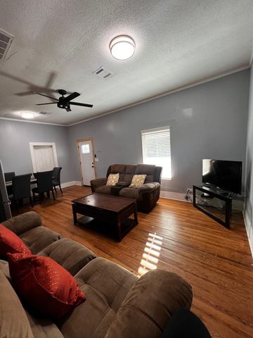 201 S Post Oak Street, Winnsboro, TX 75494