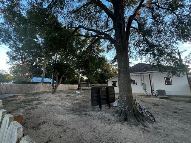 201 S Post Oak Street, Winnsboro, TX 75494