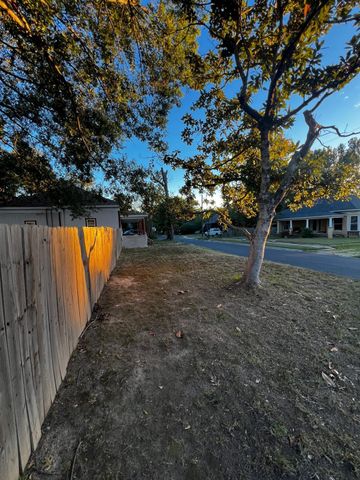 201 S Post Oak Street, Winnsboro, TX 75494