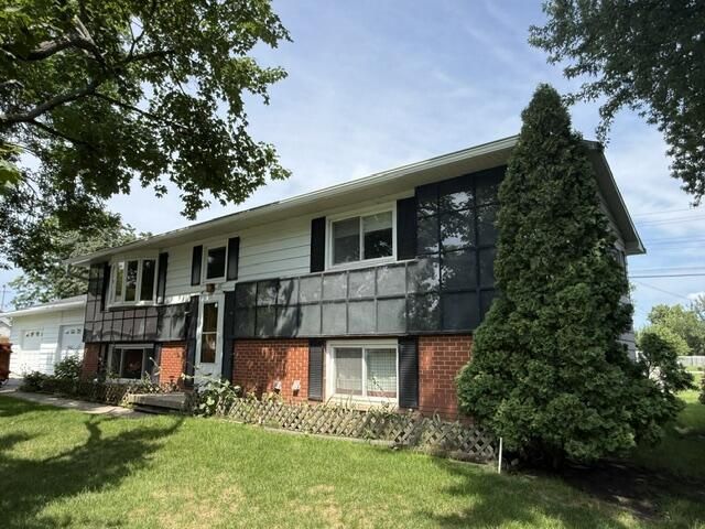 407 Glenview COURT, Fort Atkinson, WI 53538