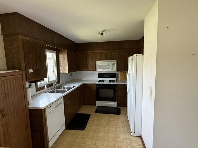 407 Glenview COURT, Fort Atkinson, WI 53538