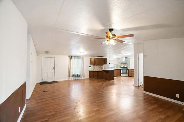 191 Aquarius Road, Conroe, TX 77306