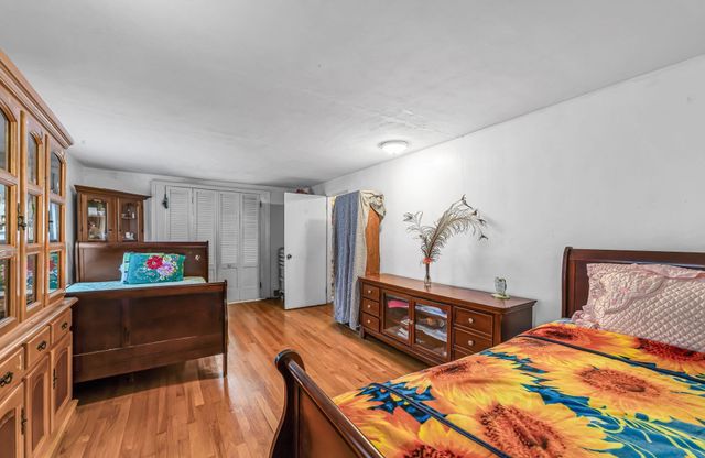 135 Emerson St, Springfield, MA 01118