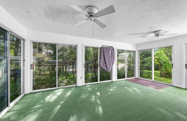 135 Emerson St, Springfield, MA 01118