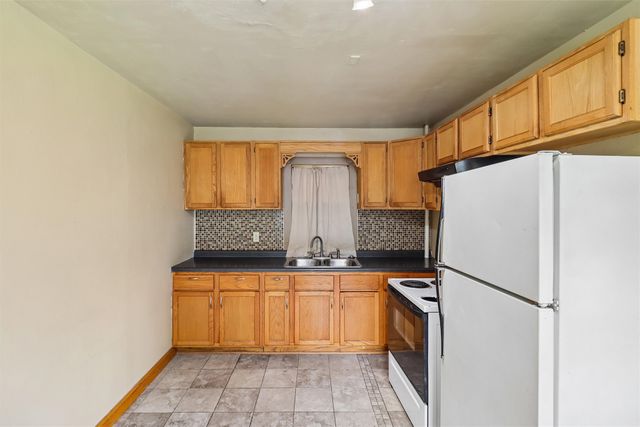 1047 Martin Luther King Jr Parkway, Des Moines, IA 50314