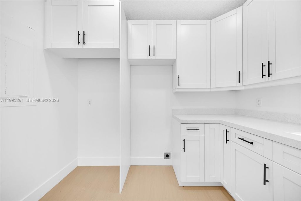 Image 22 of property listing at 13608 SW 286th Ter, Homestead, FL 33033