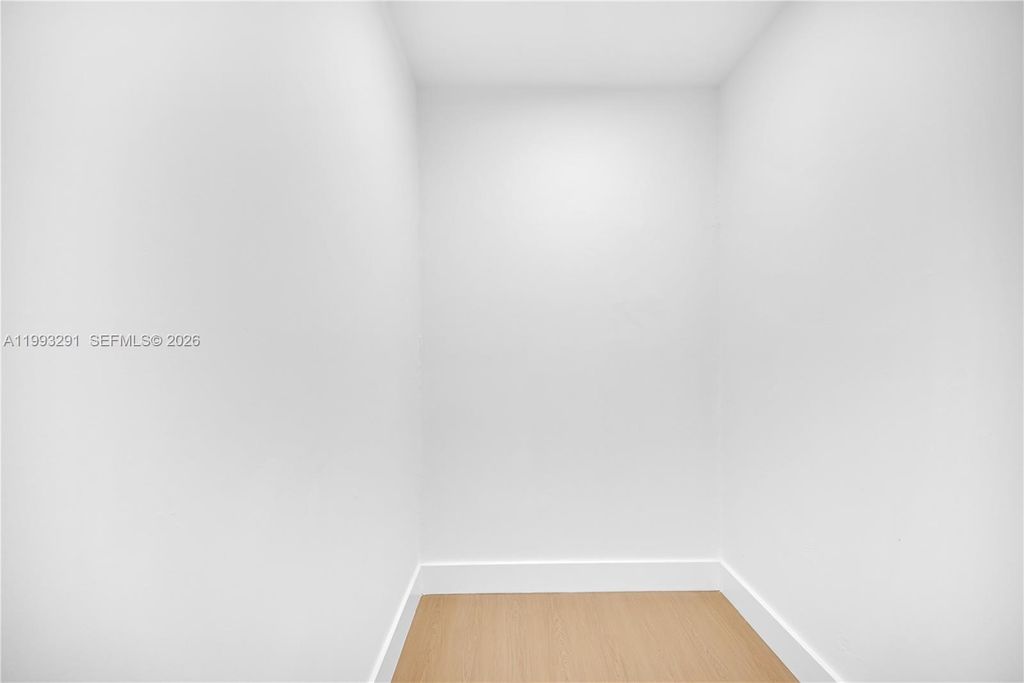 Image 36 of property listing at 13608 SW 286th Ter, Homestead, FL 33033