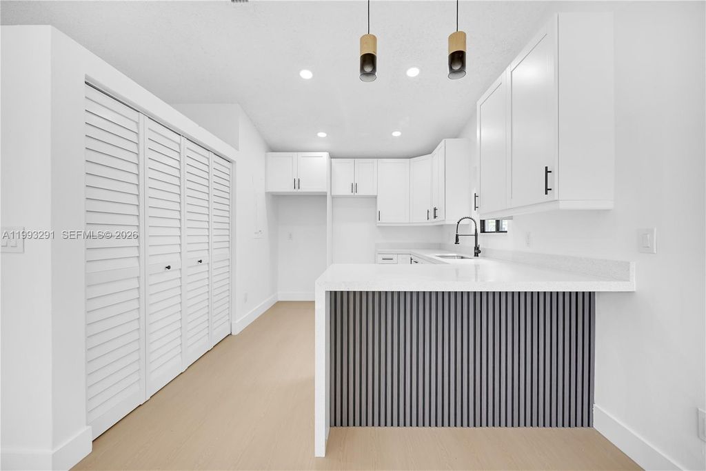 Image 8 of property listing at 13608 SW 286th Ter, Homestead, FL 33033