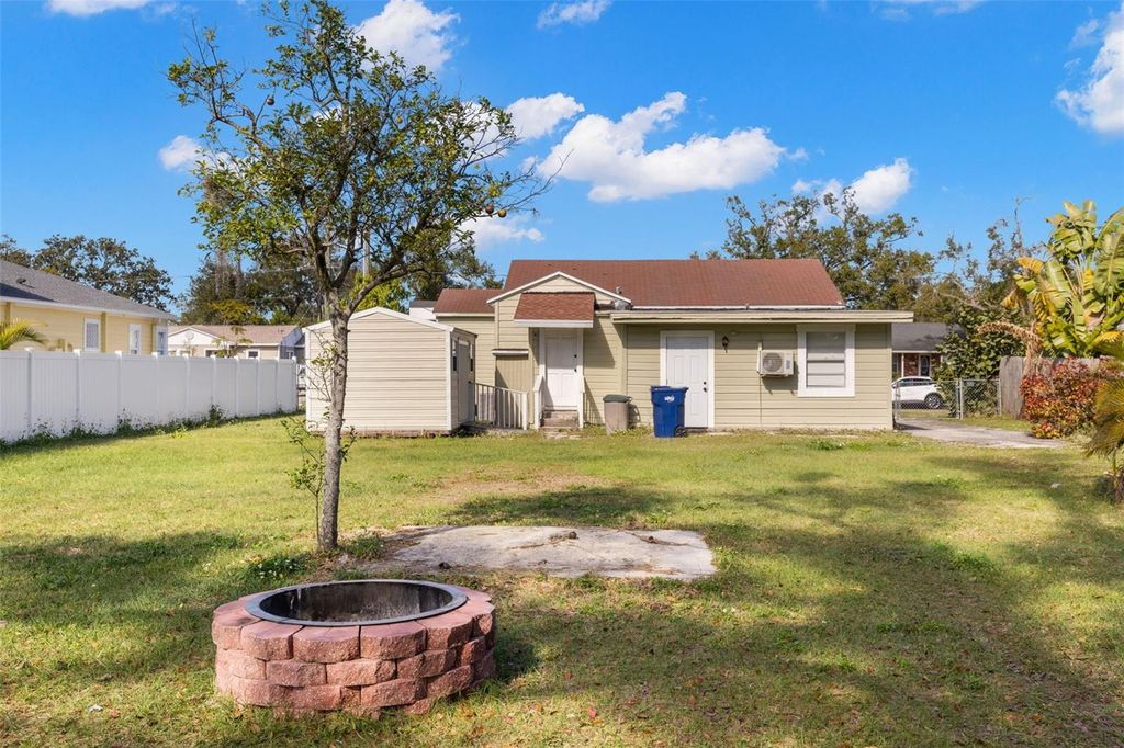 Image 2 of property listing at 1112 W PENINSULAR STREET, Tampa, FL 33603