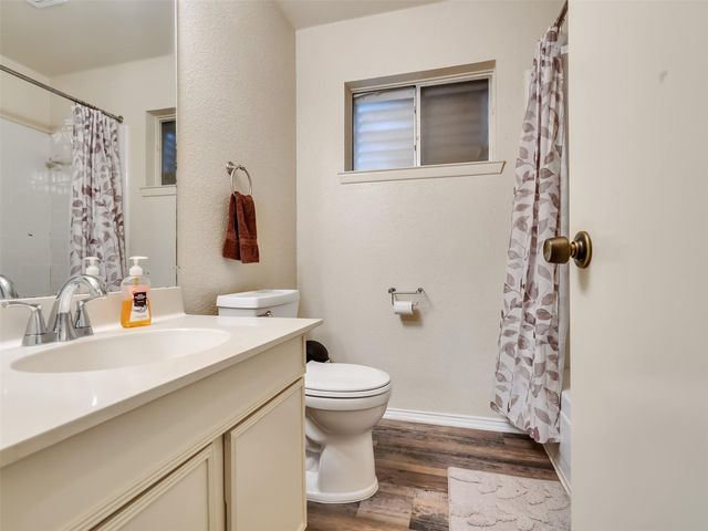 6209 Woodvale Drive, League City, TX 77573