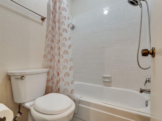 6209 Woodvale Drive, League City, TX 77573