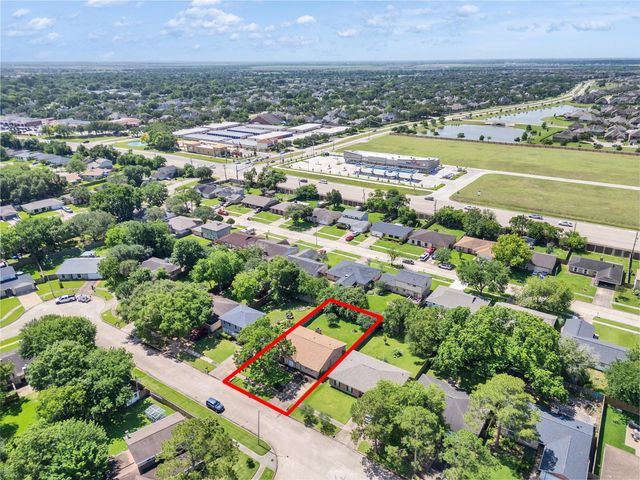 6209 Woodvale Drive, League City, TX 77573