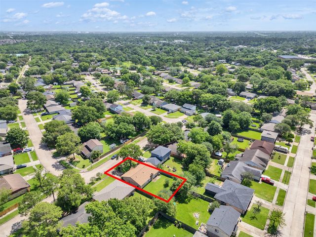 6209 Woodvale Drive, League City, TX 77573