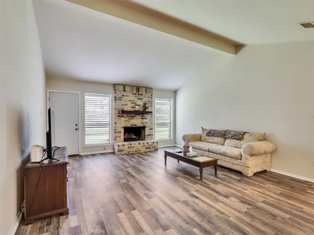 6209 Woodvale Drive, League City, TX 77573