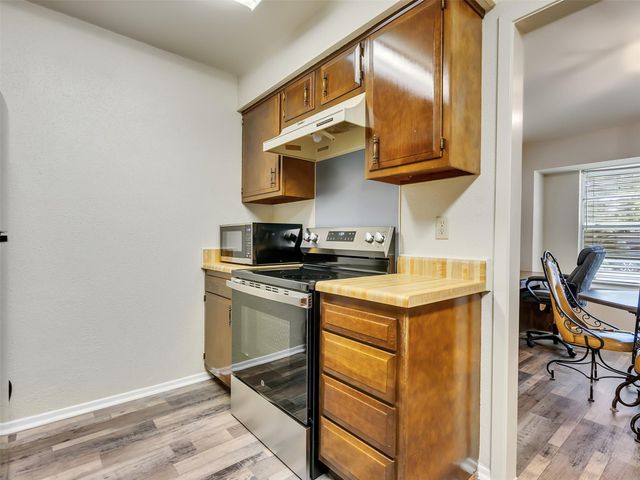 6209 Woodvale Drive, League City, TX 77573