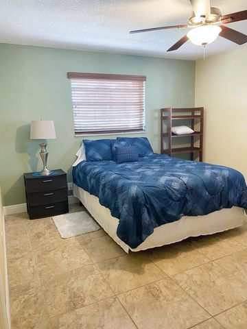 801 Hummingbird Way 205, North Palm Beach, FL 33408